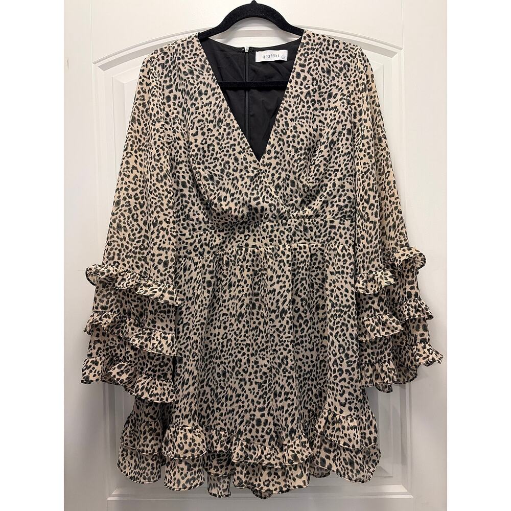 Graffiti Women’s Boho Leopard Print Ruffle Wrap Skater Dress Size L Beige Gray‎
